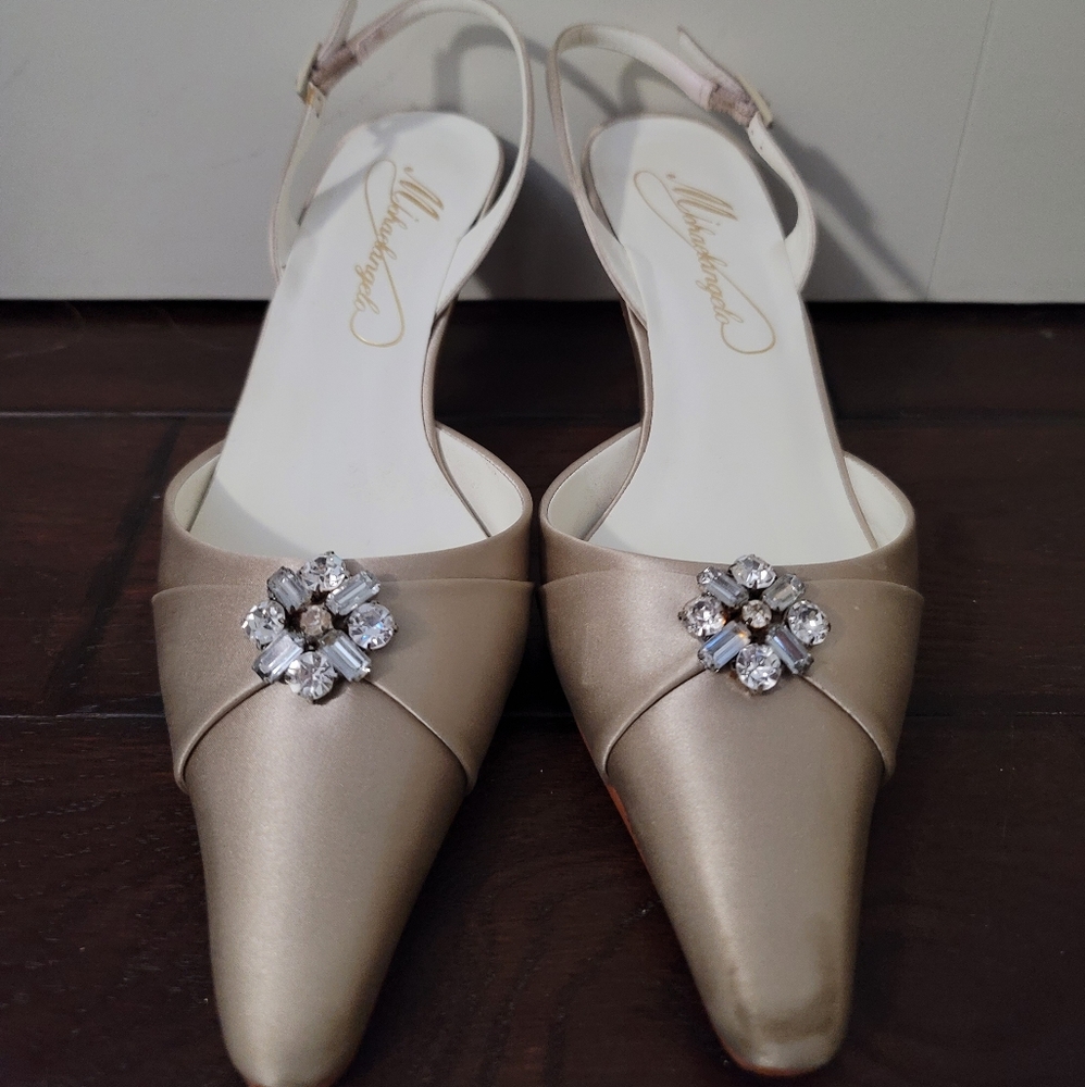 Michaelangelo Audrey Champagne Champ Closed Toe